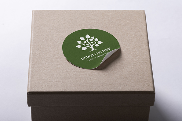 6 Benefits of Logo Stickers for Packaging